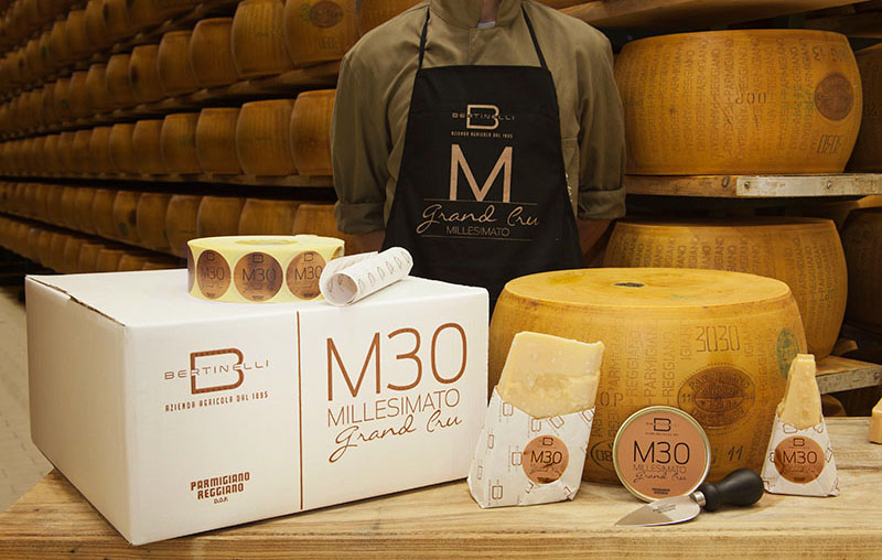 Parmigiano Reggiano 30 Months Aged – Parmesan — Mercato Italiano